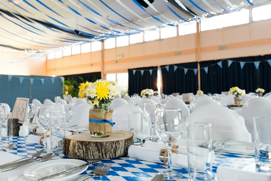 Banquet event table arrangement